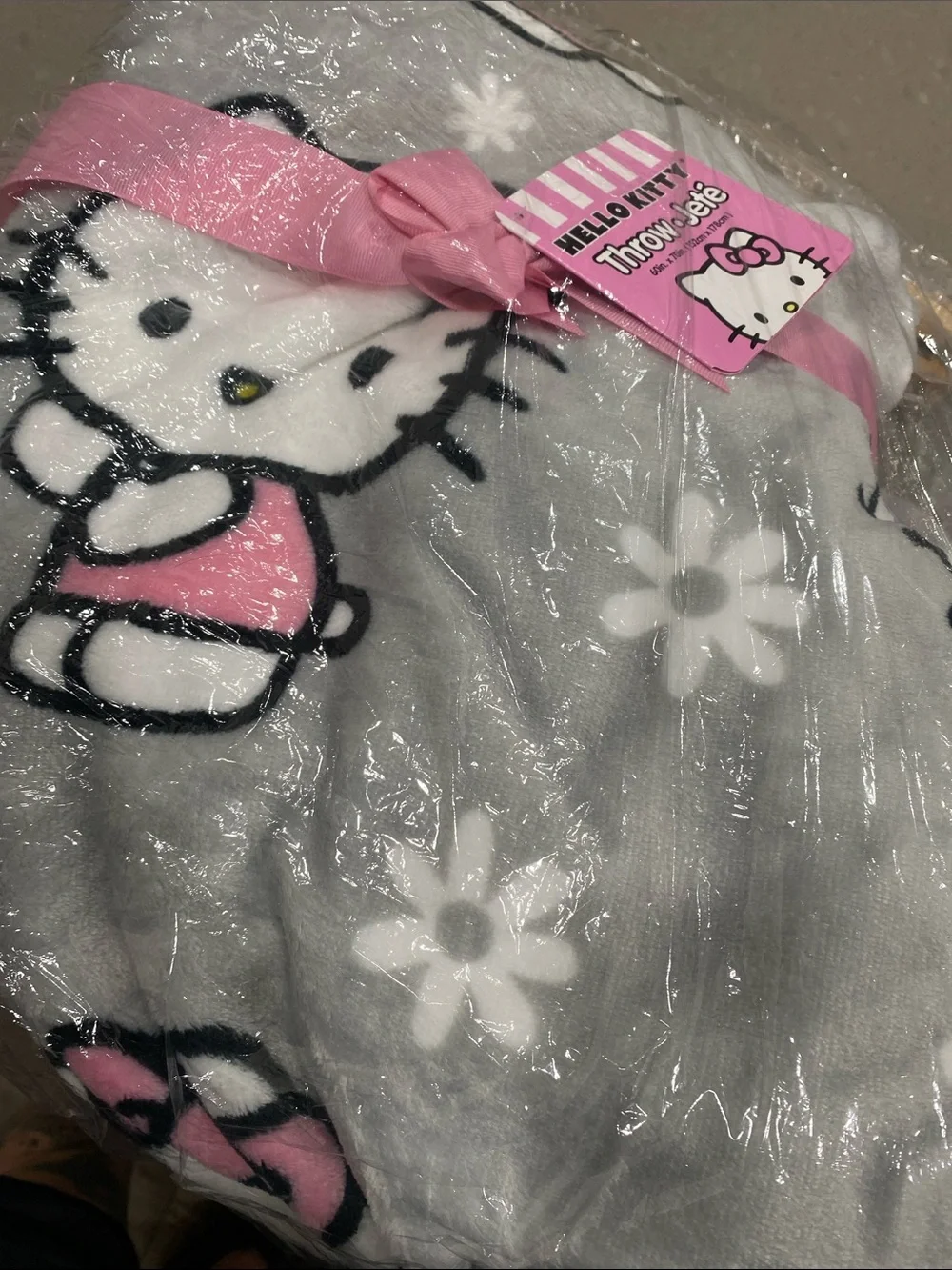 new hello kitty throw blanket 60 x70 grey white black pink